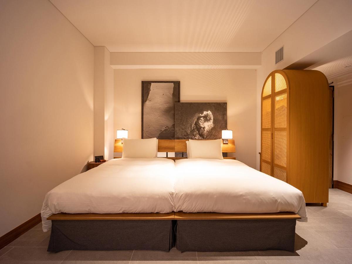 One Suite The Grand Накиджин Екстериор снимка